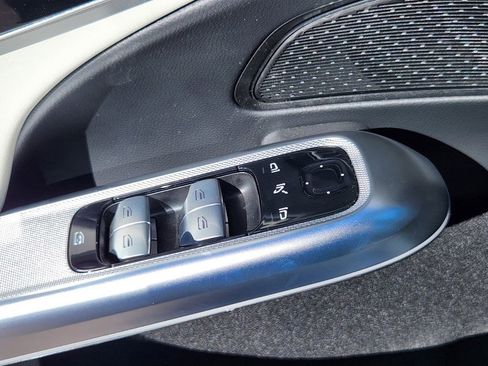 Used 2025 Mercedes-Benz E 450 4MATIC Sedan image 9