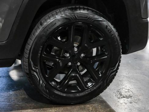 Used 2017 Jeep Renegade Altitude AWD/4WD image 53