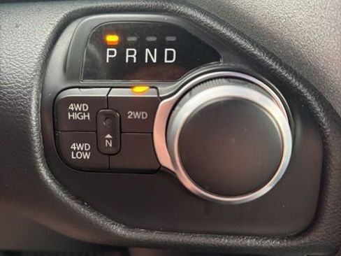Used 2024 RAM 2500 Tradesman w/ Chrome Appearance Group AWD/4WD image 22