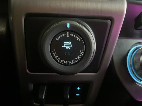 Used 2016 Ford F150 Platinum w/ Technology Package image 29