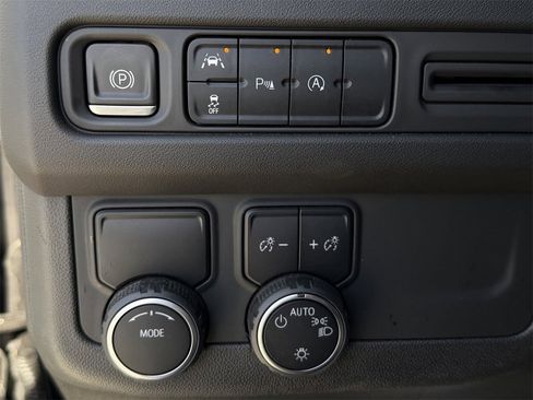 Certified 2023 Chevrolet Suburban LT image 23