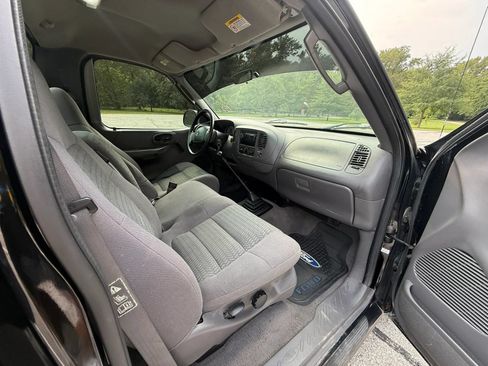 Used 2003 Ford F150 XL RWD image 10