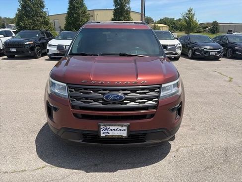 Used 2018 Ford Explorer XLT w/ Equipment Group 202A FWD image 9