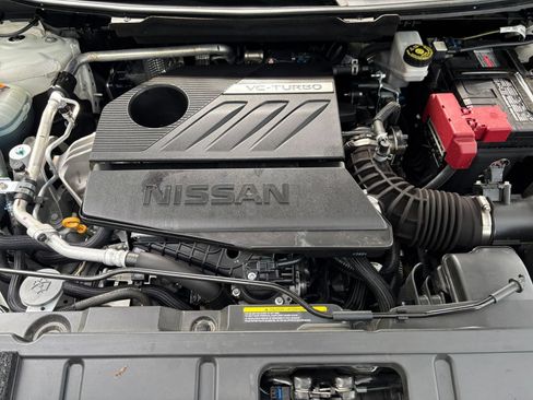 Used 2025 Nissan Rogue SV FWD image 33