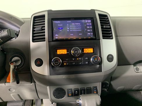 Used 2017 Nissan Frontier SV w/ SV Value Truck Package image 25