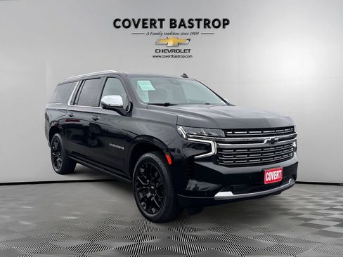 Used 2023 Chevrolet Suburban Premier RWD image 7