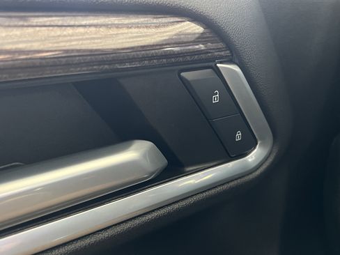 Used 2022 Chevrolet Silverado 1500 LT image 43