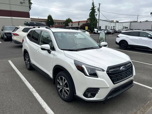 Used 2023 Subaru Forester Limited AWD/4WD image 2