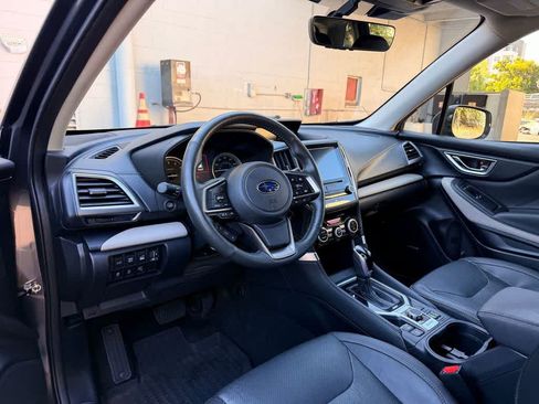 Used 2023 Subaru Forester Limited AWD/4WD image 2