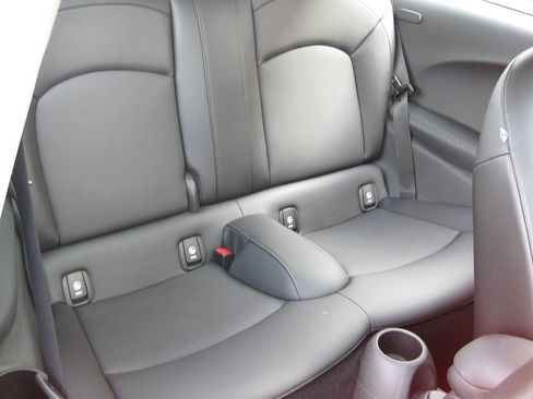 Used 2015 MINI Cooper 2-Door Hardtop image 26