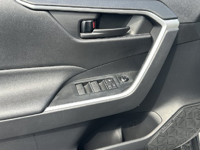 Certified 2024 Toyota RAV4 LE AWD/4WD image 19