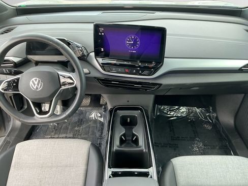 Used 2024 Volkswagen ID.4 Standard image 11