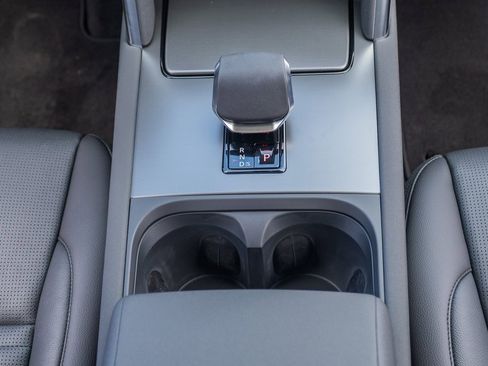 Used 2025 Land Rover Discovery Sport S image 19