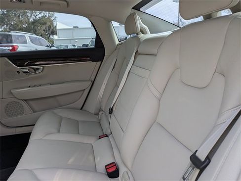 Used 2018 Volvo S90 T5 Momentum w/ Convenience Package image 13