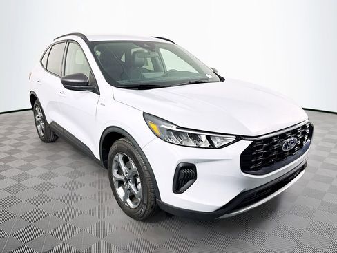 Used 2025 Ford Escape ST-Line w/ Tech Pack #1 image 3