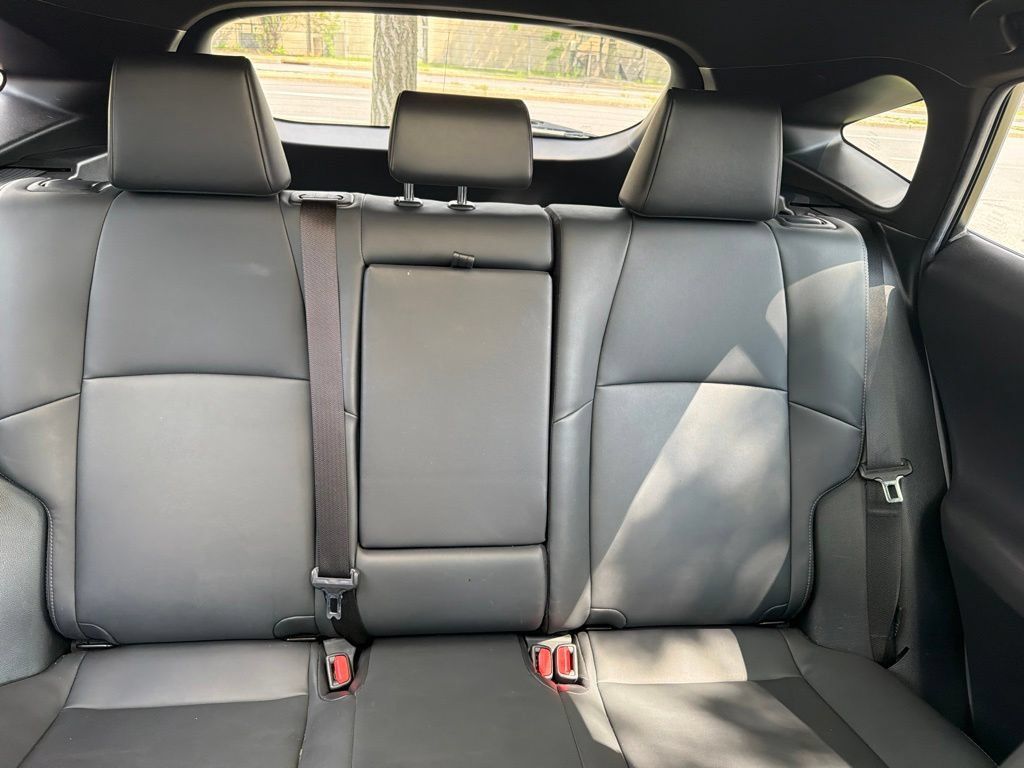 Used 2023 Toyota Venza Nightshade AWD/4WD image 31