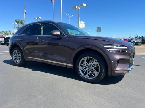 Used 2023 Genesis GV70 2.5T w/ Advanced Package AWD/4WD image 10