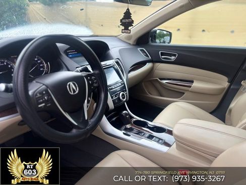 Used 2018 Acura TLX FWD image 18