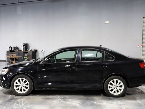 Used 2015 Volkswagen Jetta SE FWD image 4