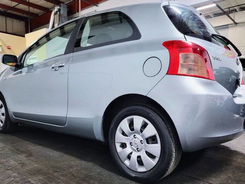 Used 2008 Toyota Yaris 2-Door Hatchback image 10