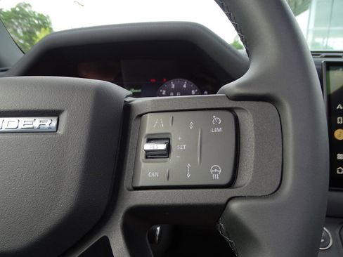 Used 2023 Land Rover Defender 110 75th Limited Edition image 19