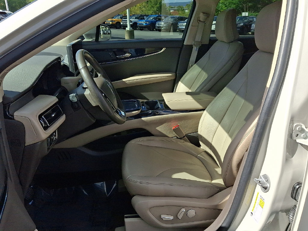Certified 2021 Lincoln Nautilus AWD image 13