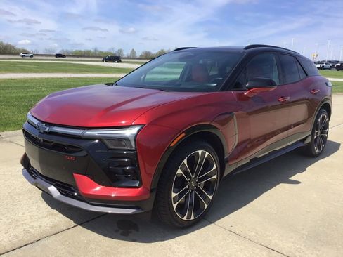 Used 2026 Chevrolet Blazer EV SS AWD/4WD image 3