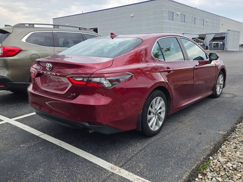 Used 2021 Toyota Camry LE w/ Cold Weather Package FWD image 5