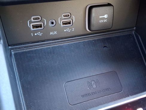 Certified 2025 Jeep Grand Cherokee Altitude image 25