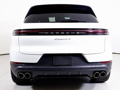 Certified 2024 Porsche Cayenne S image 28