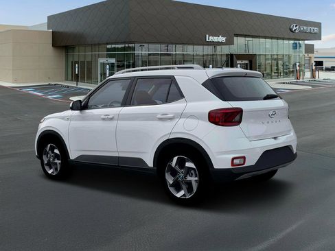 New 2026 Hyundai Venue SEL image 4