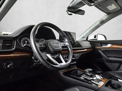 Used 2023 Audi Q5 2.0T Premium Plus w/ Premium Plus Package AWD/4WD image 10