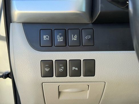 Used 2015 Toyota Highlander Limited Platinum image 15