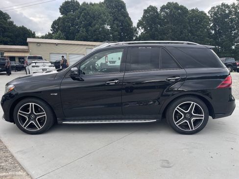 Used 2017 Mercedes-Benz GLE 43 AMG 4MATIC image 4