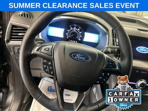 Used 2020 Ford Edge Titanium w/ Equipment Group 301A AWD/4WD image 17