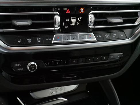 Used 2023 BMW X4 xDrive30i w/ Convenience Package image 25