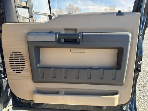 Used 2014 Ford F250 XLT w/ XLT Value Package image 13