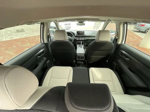 Certified 2024 Honda CR-V EX image 33