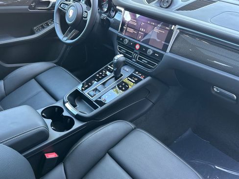 New 2026 Porsche Macan GTS image 18