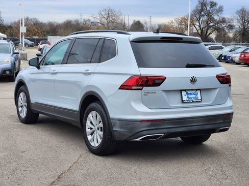 Used 2019 Volkswagen Tiguan SE w/ Panoramic Sunroof Package image 5