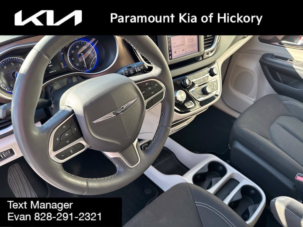 Used 2023 Chrysler Voyager LX FWD image 20