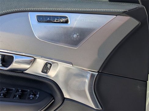 Used 2022 Volvo XC90 T8 R-Design w/ Advanced Package image 25