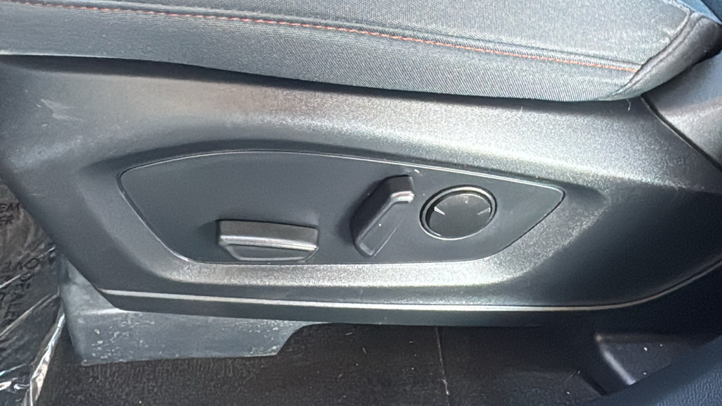 Used 2025 Ford Explorer Active RWD image 20
