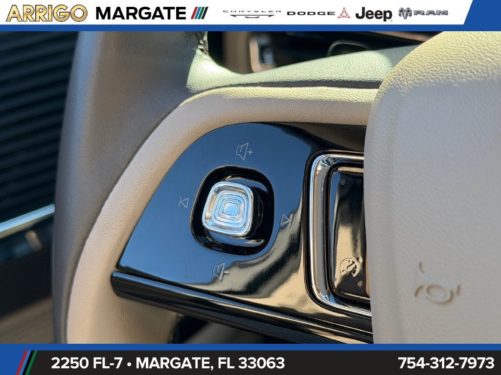 Used 2022 Lincoln Corsair FWD image 31