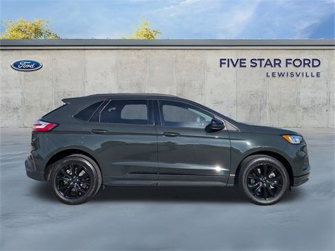 Certified 2023 Ford Edge SE w/ Black Appearance Package image 3