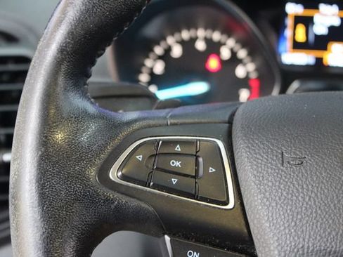 Used 2017 Ford Escape SE w/ Equipment Group 201A FWD image 16