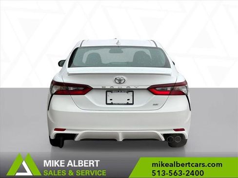 Used 2023 Toyota Camry SE image 5