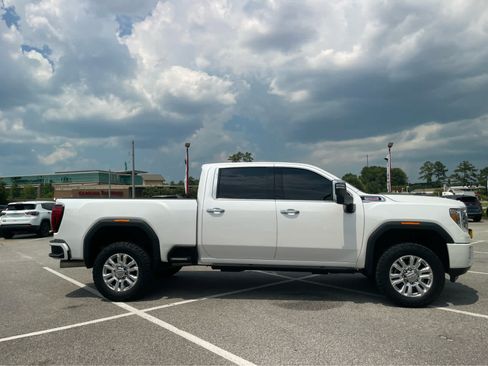 Used 2022 GMC Sierra 2500 Denali w/ Technology Package AWD/4WD image 4
