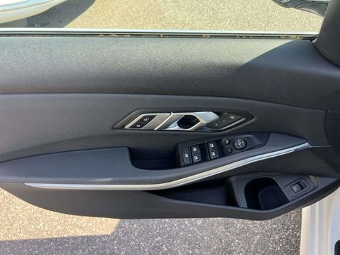 Used 2020 BMW 330i xDrive Sedan w/ Convenience Package image 15