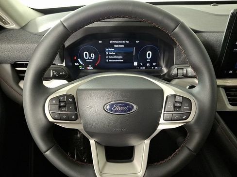Used 2026 Ford Explorer Active RWD image 16